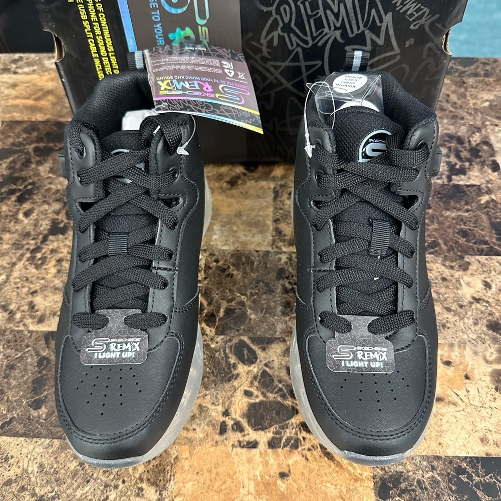 Price is Firm. New Boy’s Skechers Light Up Sneakers  Size: 4